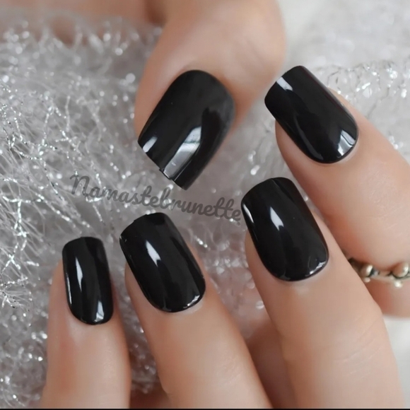 2/$16 Black Glossy Press On Nails - Picture 9 of 14